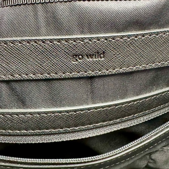 Lululemon All Day Large Tote in Black - Picture 13 of 16